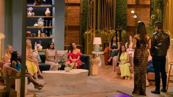 《爱情盲选第十季》2026美综高清在线观看免费完整版-中字未删减版-《爱情盲选第十季》高清完整版综艺在线播放-爱情盲选第1-10季美国真人秀爱情综艺《爱情盲选第十季》在线观看