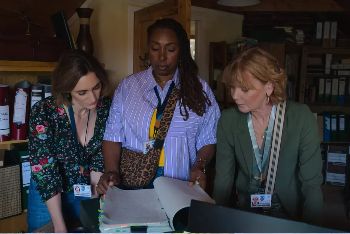 《马洛谋杀俱乐部第三季》2026英剧高清在线观看免费完整版-中字未删减版-《马洛谋杀俱乐部第三季》高清完整版电视剧在线播放-马洛谋杀俱乐部第1-3季悬疑电视剧